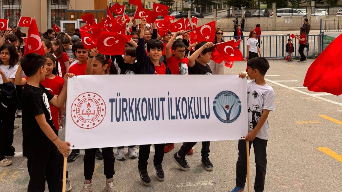 GENÇLİK ADINA SAYGI YÜRÜYÜŞÜ